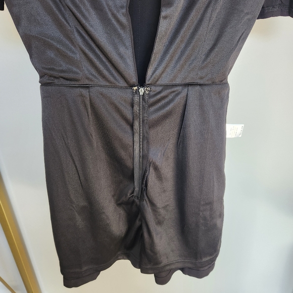 Romper - NWT dressy black short sleeve open back & zipper peplum shorts - Picture 12 of 17
